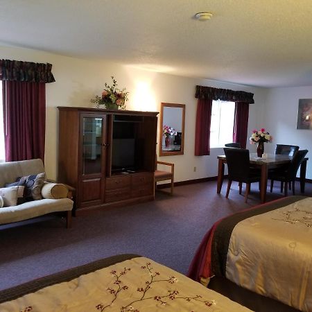 Keystone Boardwalk Inn And Suites Екстериор снимка