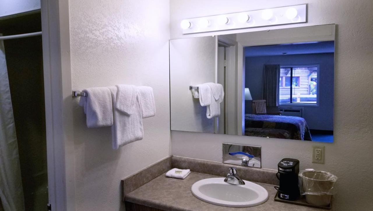 Keystone Boardwalk Inn And Suites Екстериор снимка