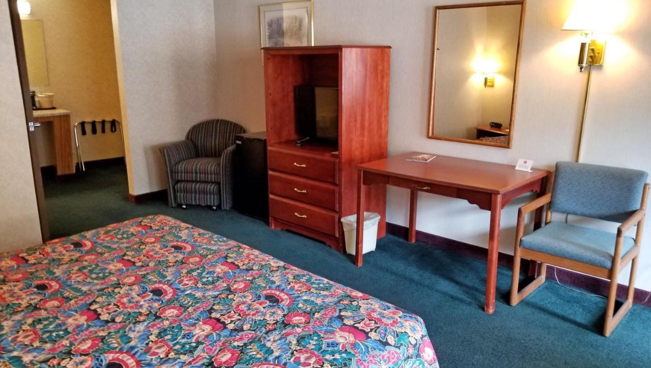 Keystone Boardwalk Inn And Suites Екстериор снимка